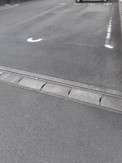 ジラソーレ 駐車場