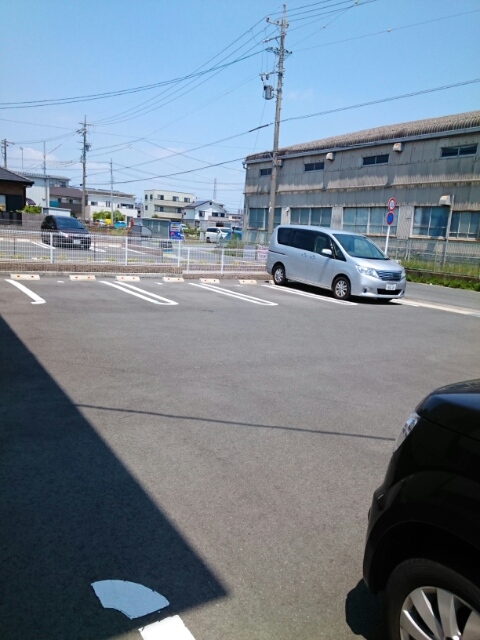 アルピエル 駐車場