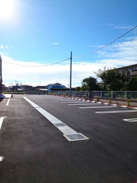 クールメゾン 駐車場