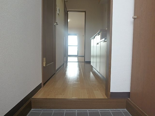 ユートピアマツバラ 玄関