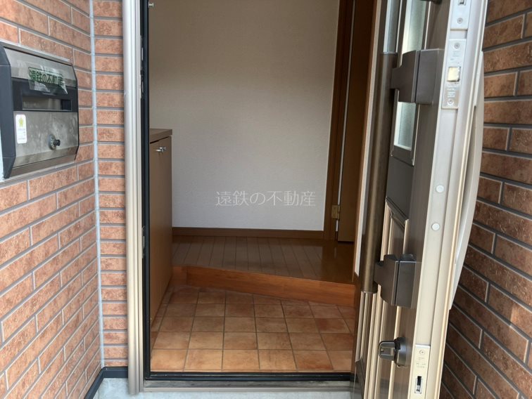 ブレシドＣ 玄関