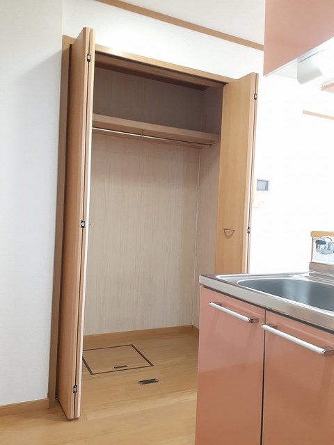 キャッスル・Ｕ 収納