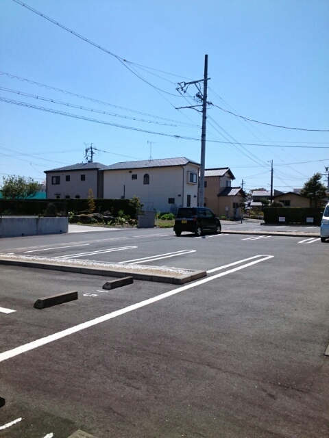 ラ・テールⅡ 駐車場