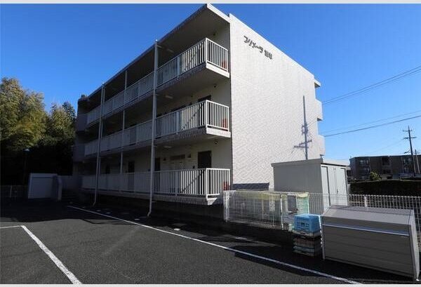 プリメーラ富塚 駐車場