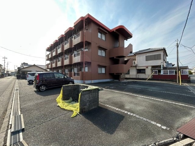 レジデンス曳馬 Ⅲ 駐車場