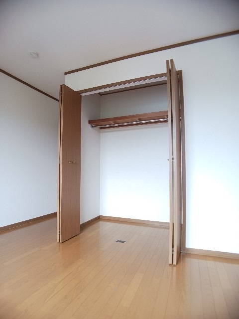 メゾン・オー　スリー 収納