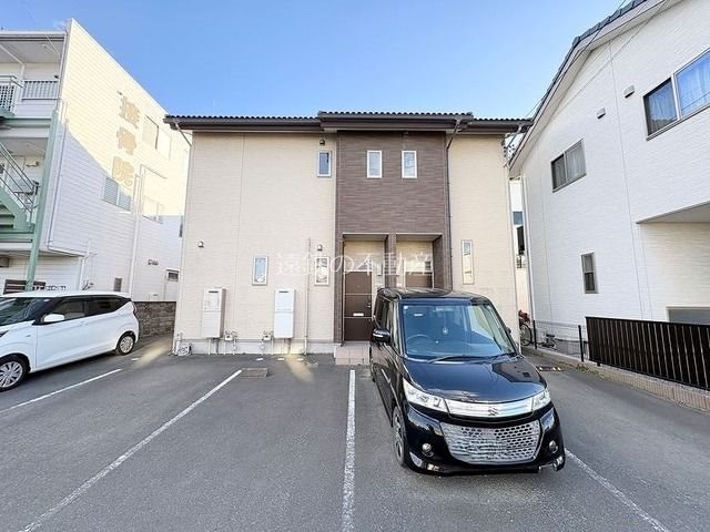 メゾンドアシェル 駐車場