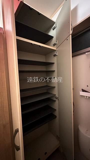 メゾンドアシェル 玄関