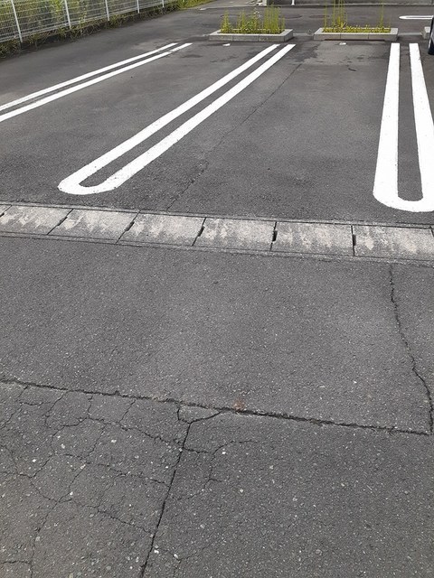 カーサ・プラテリーアＲ 駐車場