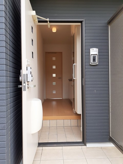グレイスヒルズ 玄関