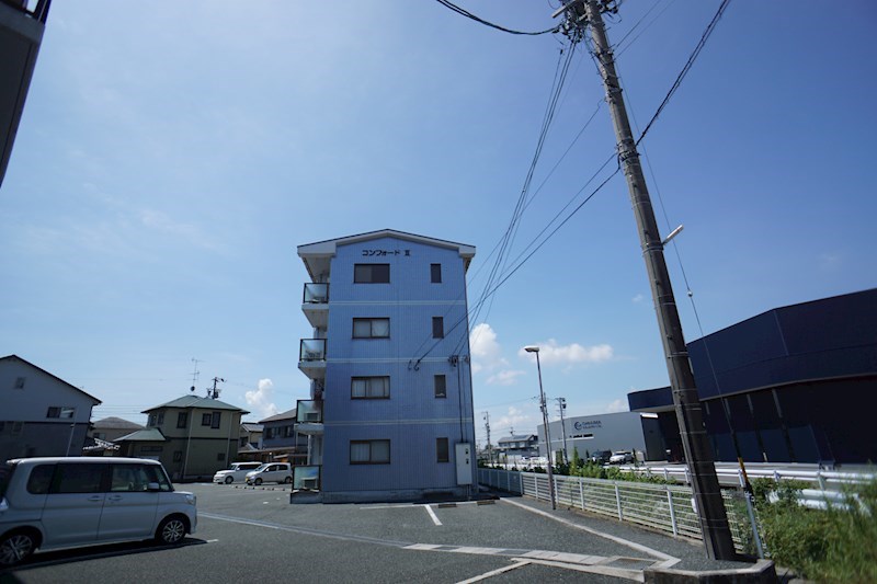 コンフォードⅢ 駐車場