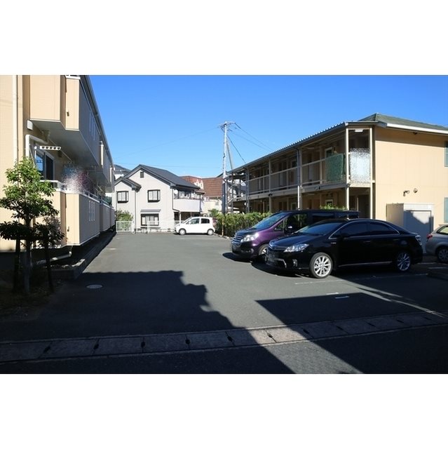 フォレスト住吉Ａ 駐車場