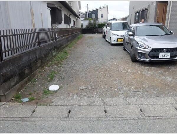 芳川町松本様貸家 駐車場