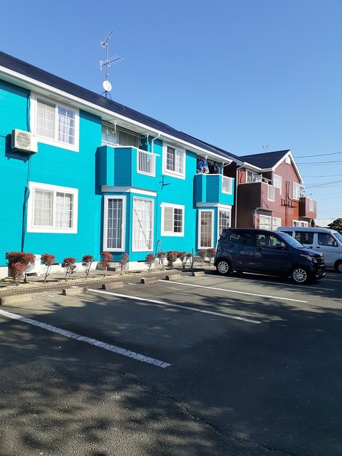 サンクローレⅢ 駐車場