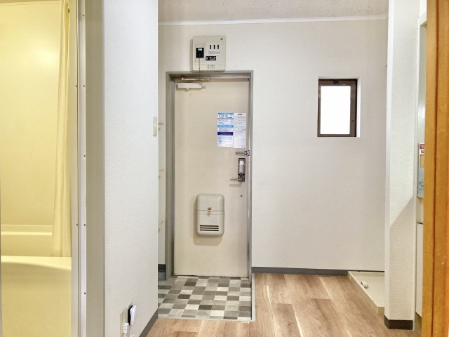 コーポさわやか 玄関