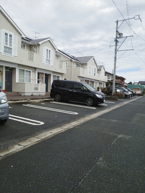 サウスエレガンス　ハギオカ 駐車場