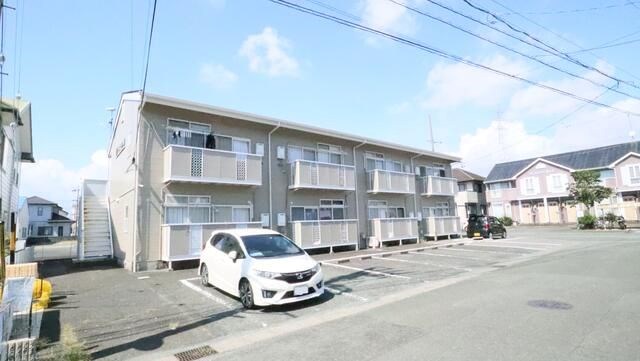 ドミール葵 駐車場