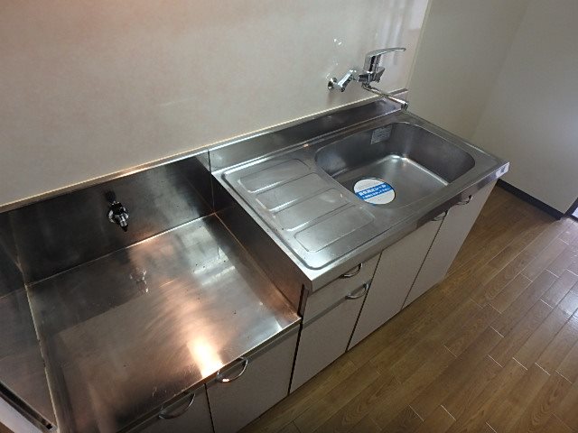 高御所ロイヤルマンション キッチン