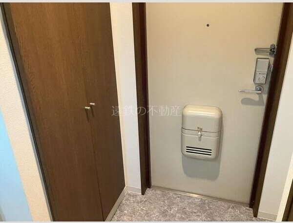 アバンダント鹿谷 玄関