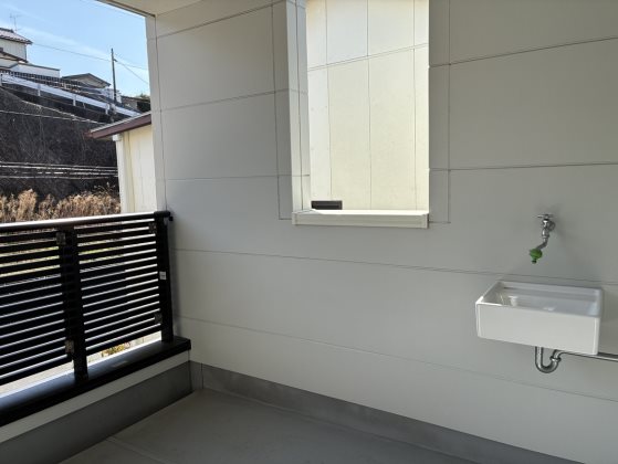 鹿谷町貸家 ベランダ