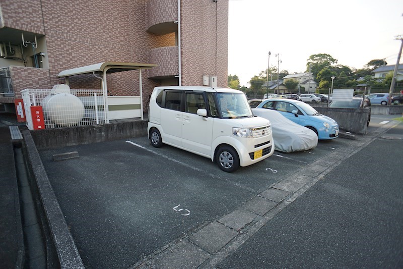 プチメゾンK 駐車場