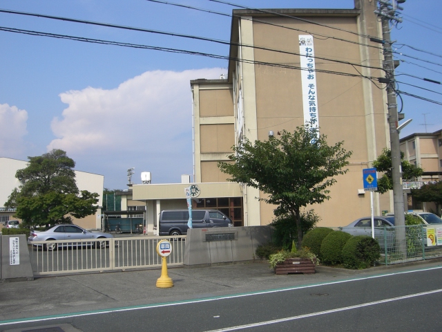 アルト 小学校