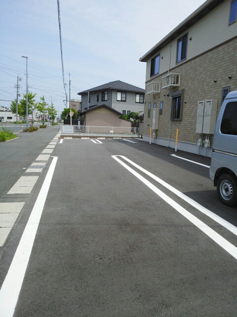 エイチ　マーブル 駐車場