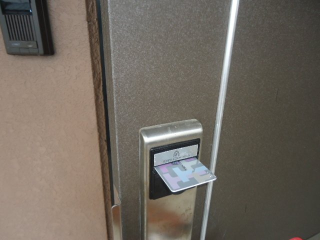 アイル・プティ 玄関