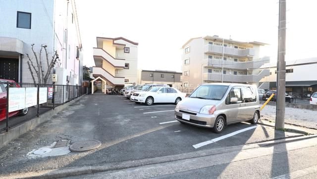 ソレイユ 駐車場