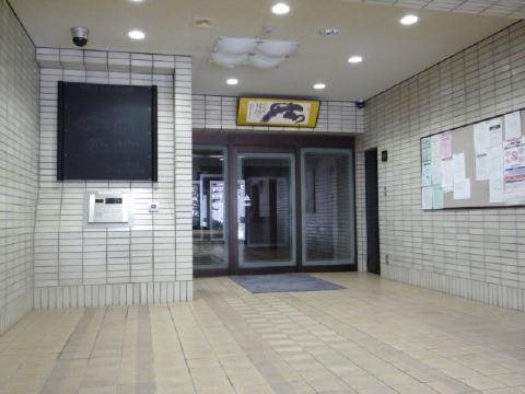 リヴァージュ高林 エントランス
