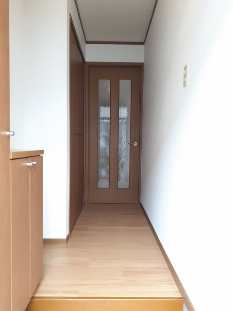 メイプルハウスＢ 玄関