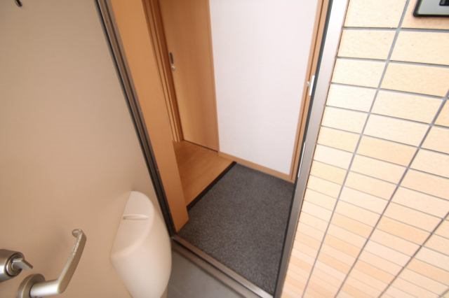 ウエストワン 玄関