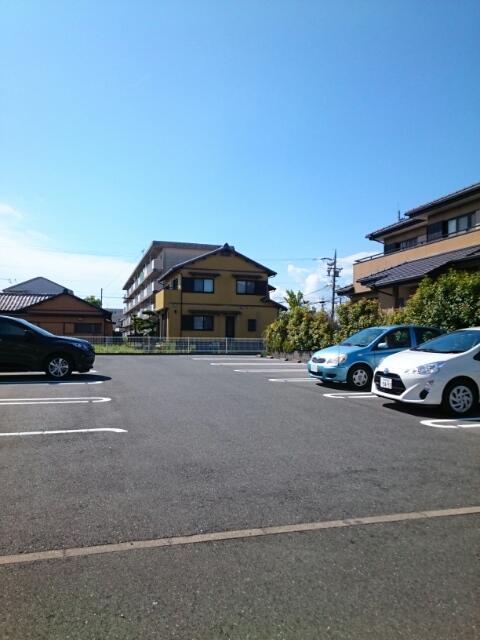 タレイア 駐車場