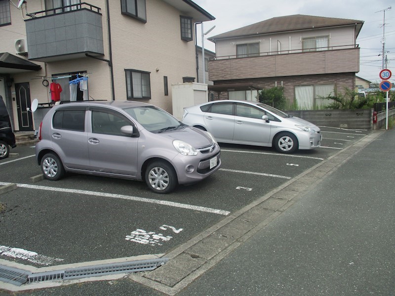 ハイステージ新橋Ｂ 駐車場