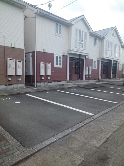 サンパティークＢ 駐車場