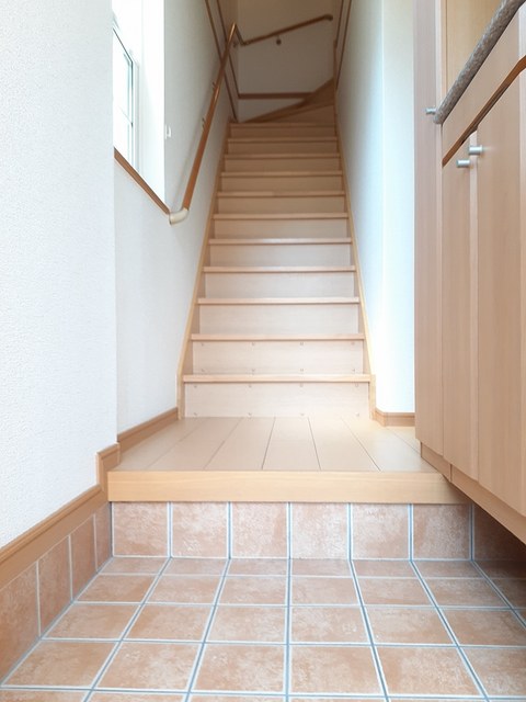 ジュネスＡ 玄関