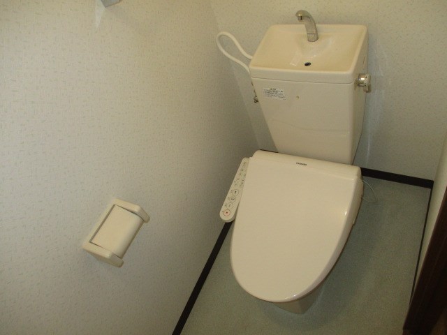 コンフォート半田山 トイレ