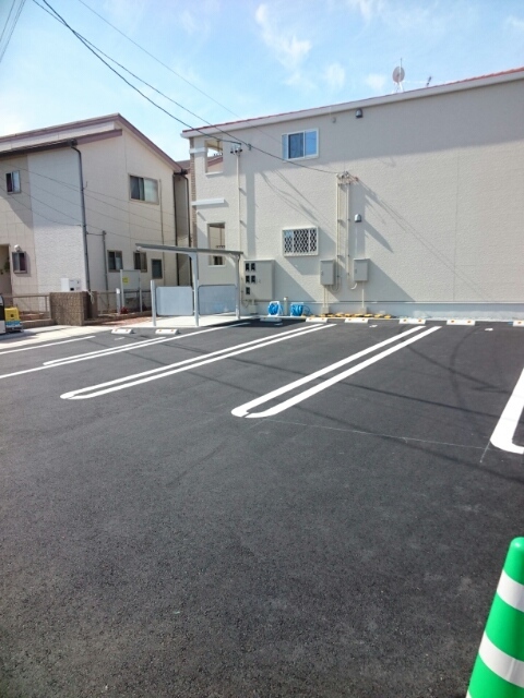 クレイン 駐車場