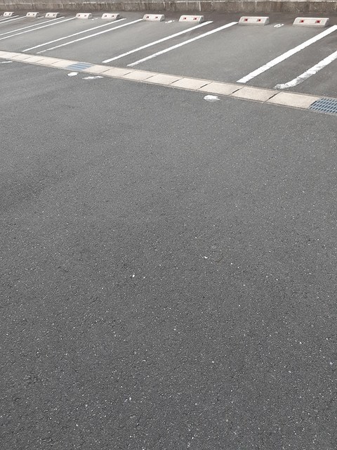 イーストヒルズ 駐車場