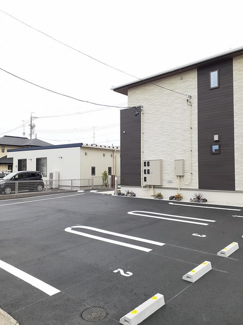 ココ・ラシック 駐車場