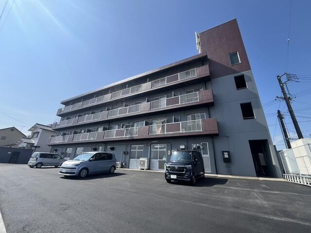 ウエストタウンハイツ 駐車場