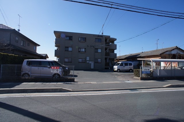 ヴィブレ若宮南 駐車場