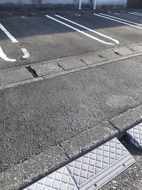 ロワール 駐車場