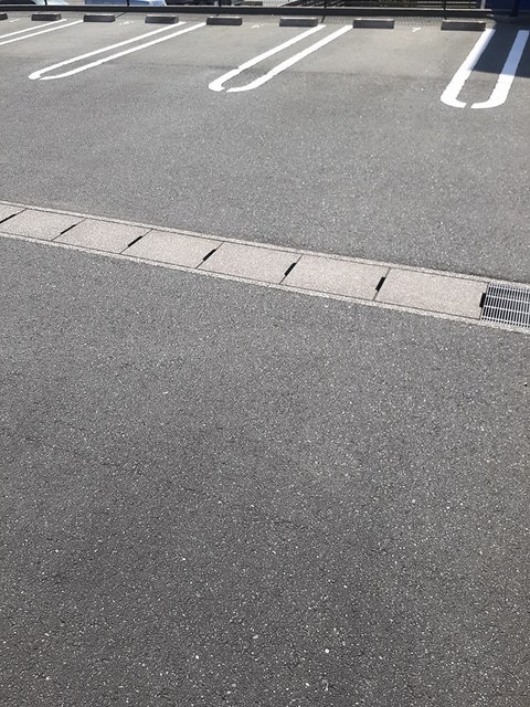 ドゥ・マーベラスＨＩＲＯ 駐車場