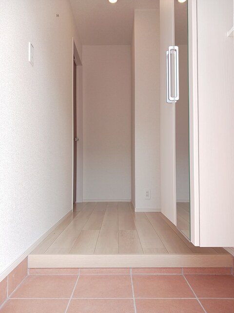 ブルーローズ 玄関