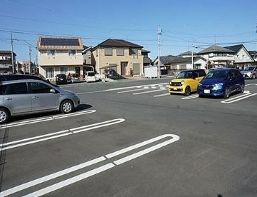グランボア　B 駐車場