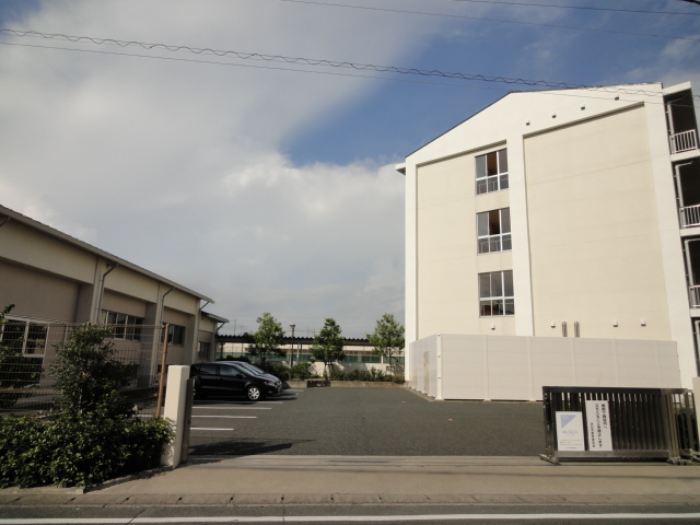 グランボア　B 中学校
