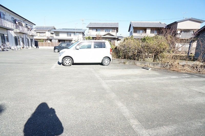 GLORIA 駐車場