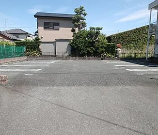 ホークⅠ 駐車場