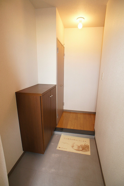 ハイツ丸山 玄関